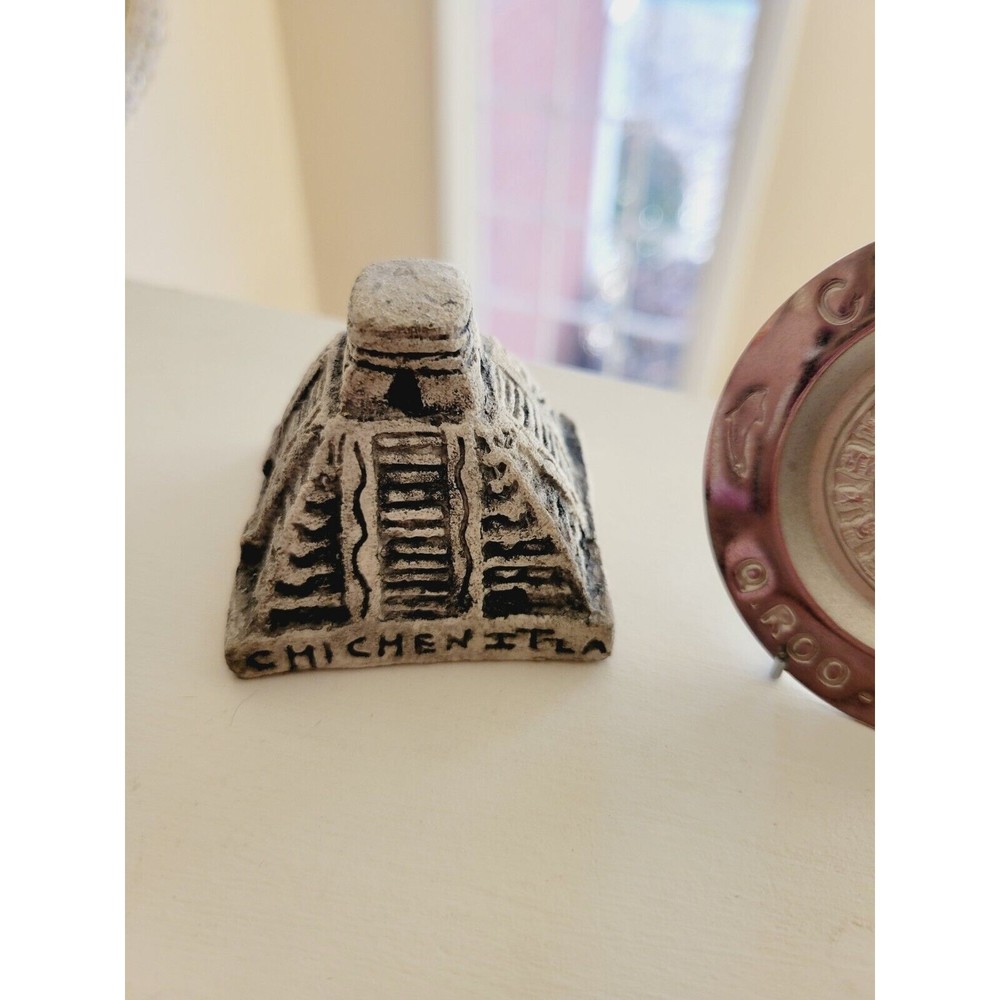 Bundle of Small Yucatan, Mexico Souvenirs - Picture 3 of 5
